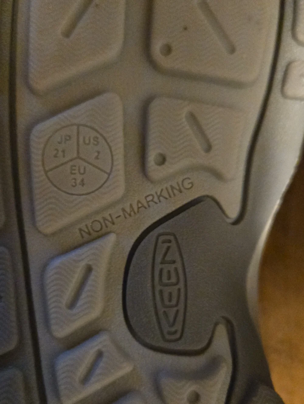 NWOT Girls' KEEN 